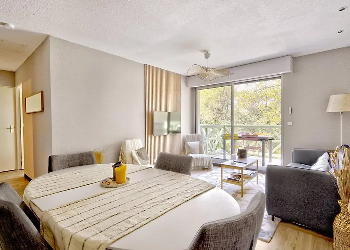 Arcachon: Appart T2 Residentiel Pres Plage, 2 Balcons - Fr-1-433-137