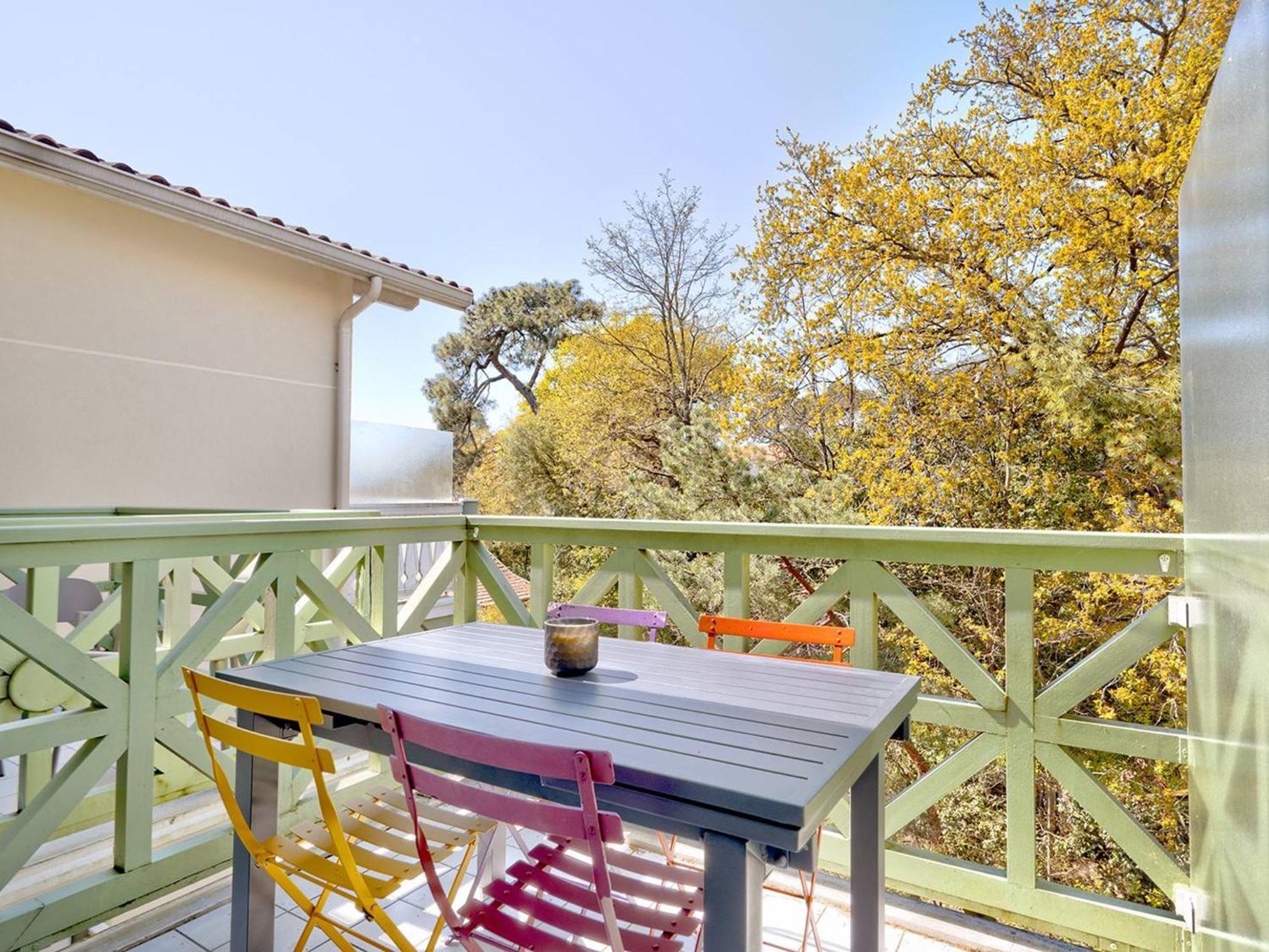 Arcachon: T2 Residentiel Pres Plage, 2 Balcons - Fr-1-433-137 Appartement